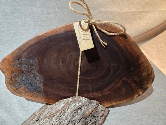 20" Walnut Cookie Charcuterie Board w Eagle engraving